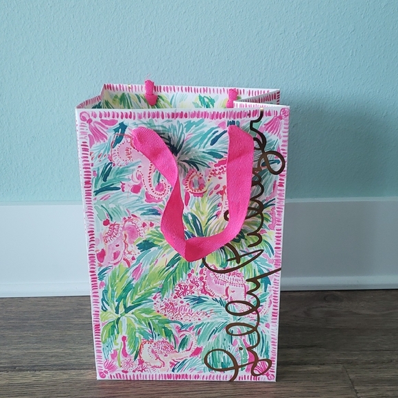 Lilly Pulitzer Handbags - Lilly Pulitzer Pink and Green Gift Bag